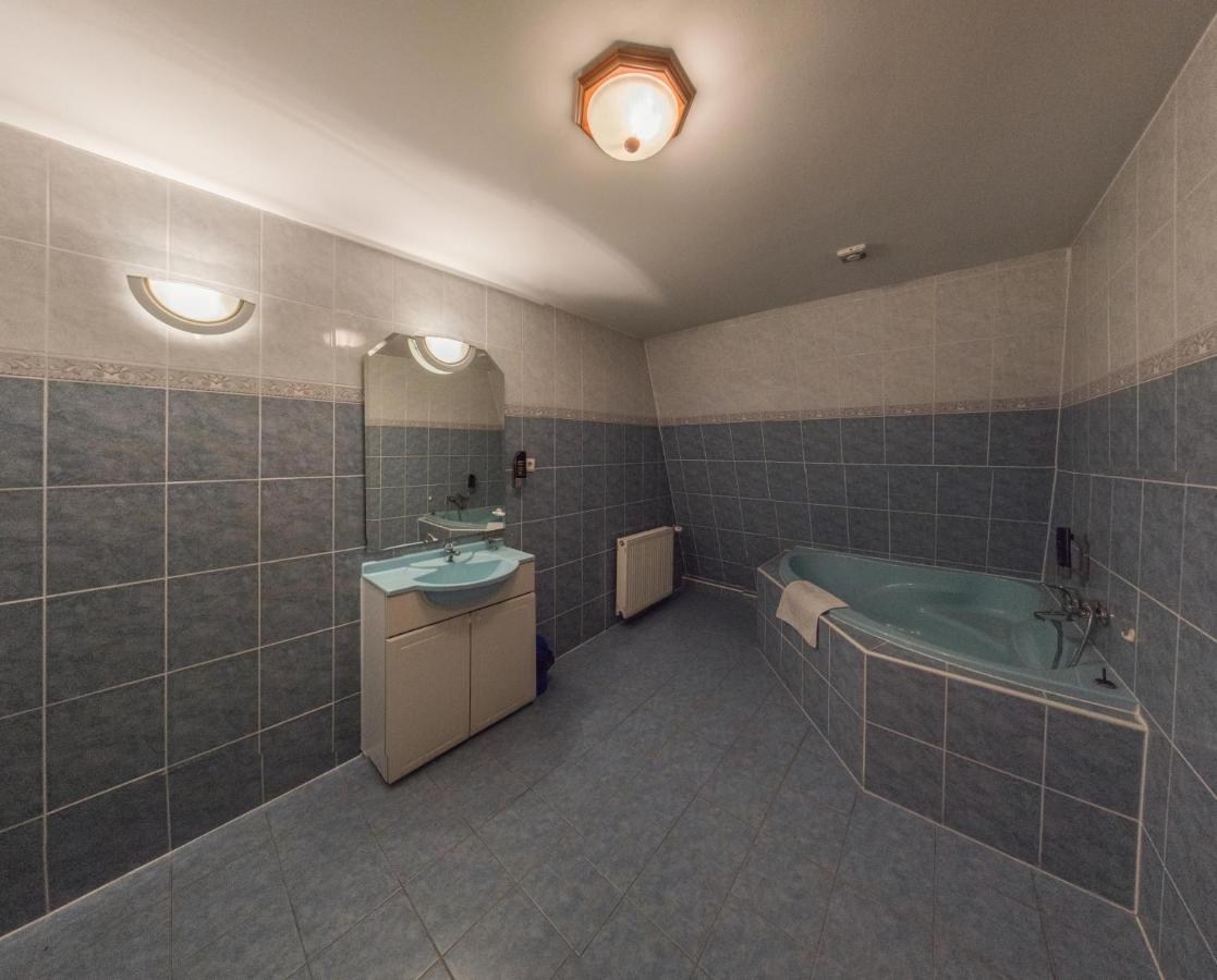 Hotel David Velke Bosany Luaran gambar